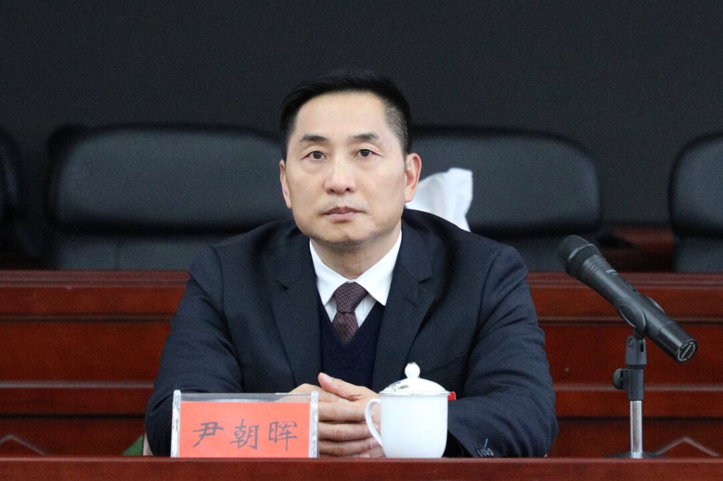 县十八届人大四次会议各代表团召开会议审议政府工作报告 尹朝晖夏胜利陈黎明参加