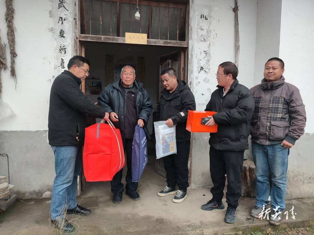 下村乡：天寒送温暖 关怀显真情