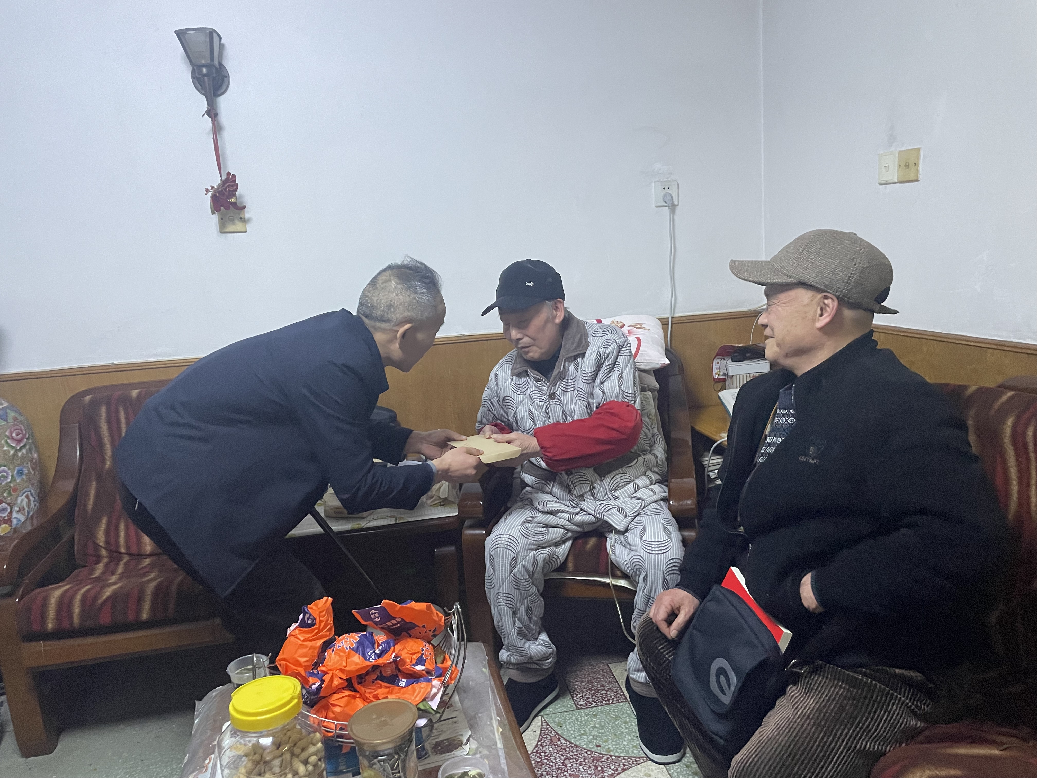 株洲市农机事务中心开展春节慰问活动