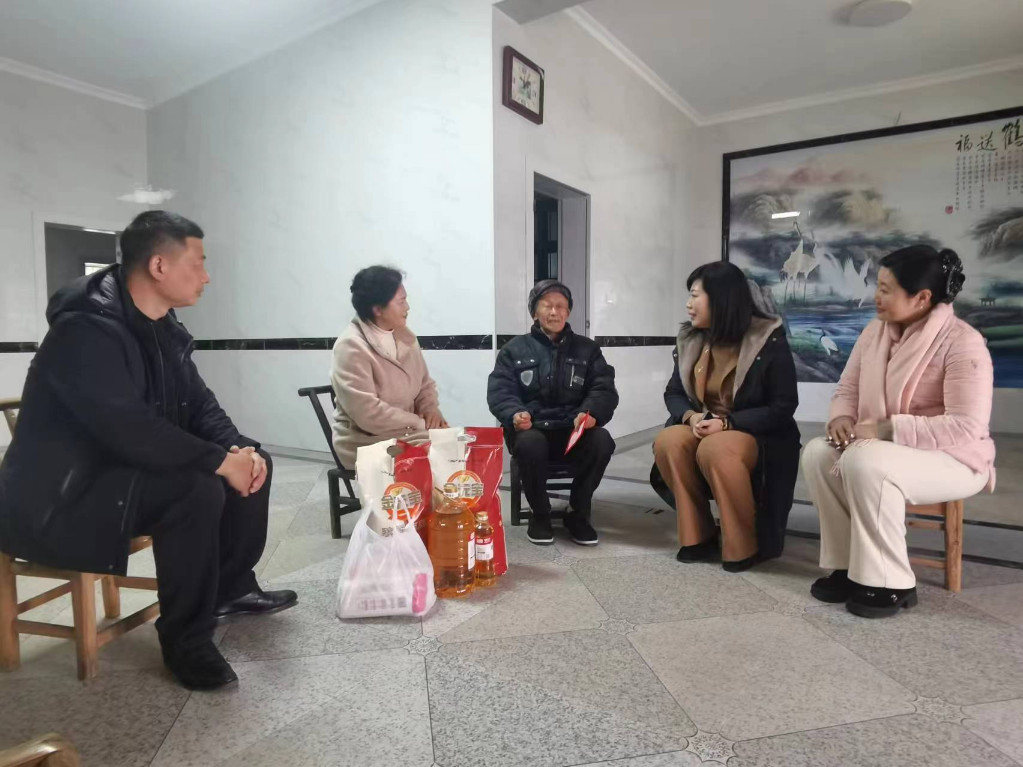 均楚镇：“同心”聚力  情暖深冬