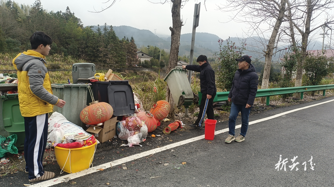 中村瑶族乡深入开展人居环境整治 村庄清洁行动