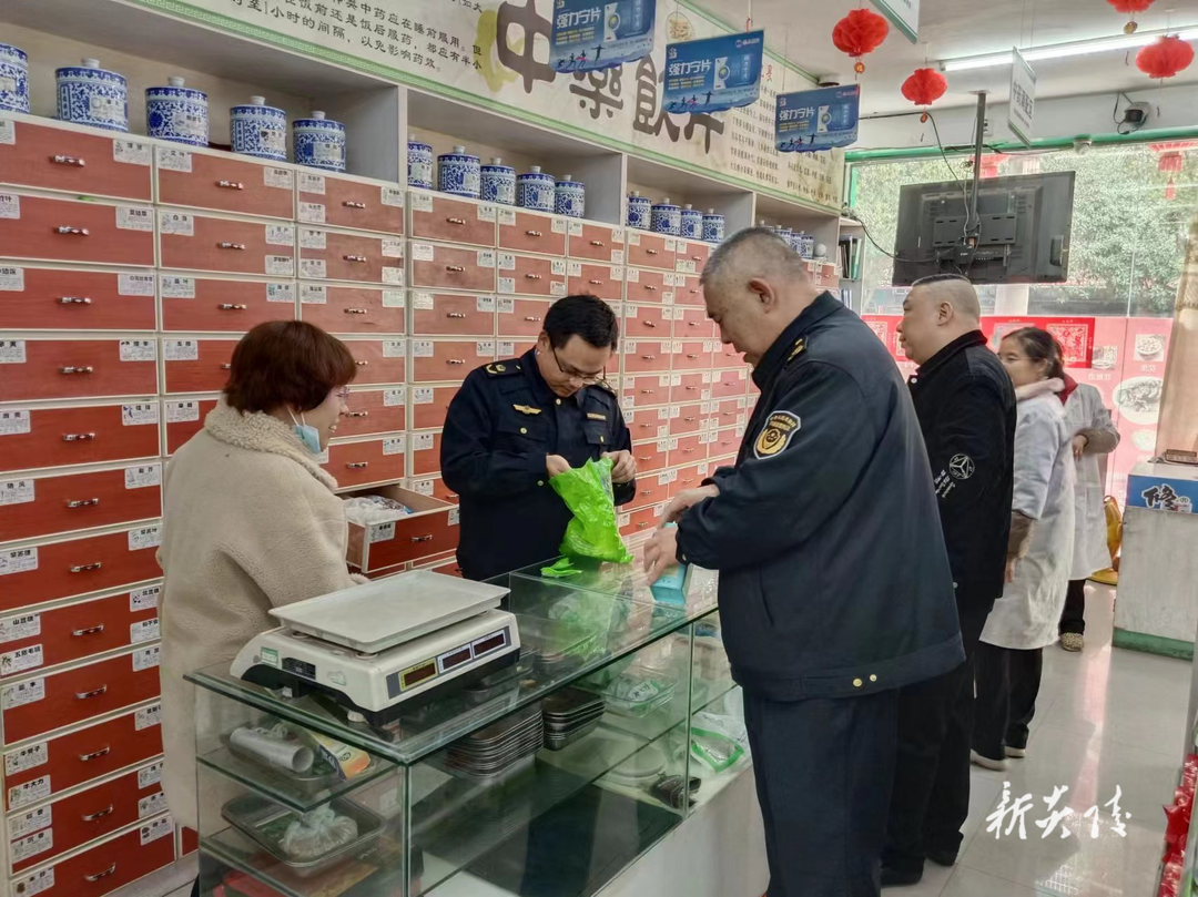 县市场监管局开展药品、医疗器械安全排查整治专项行动