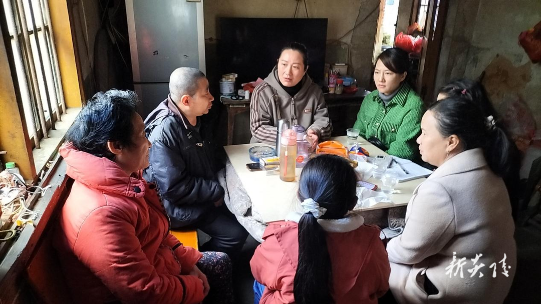 霞阳镇开展“关爱未成年 预防性侵犯”大走访活动