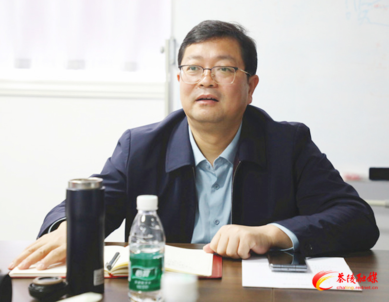 杨红兵深入企业调研
