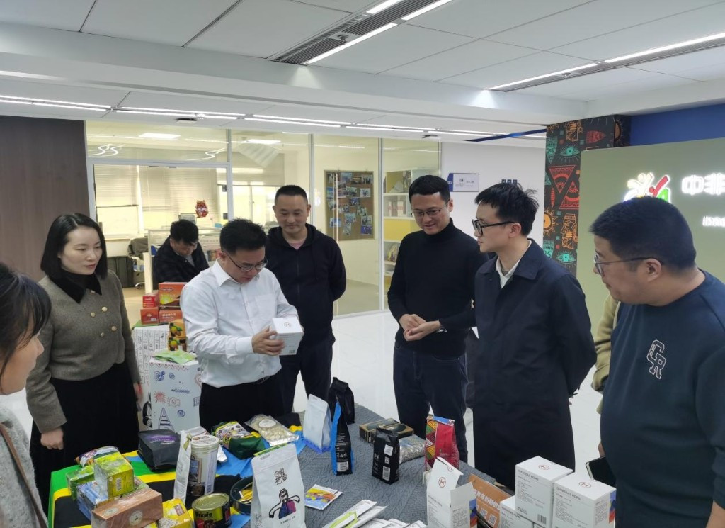 市商务局赴长沙考察学习外贸电商先进模式