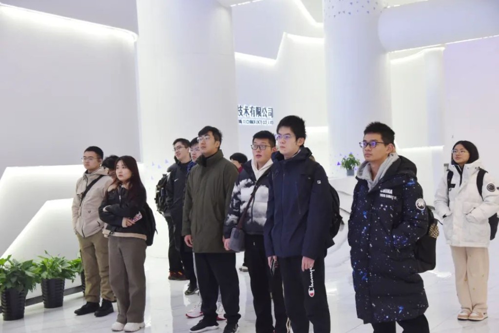 清华大学党委学生部思教办来株洲经开区调研