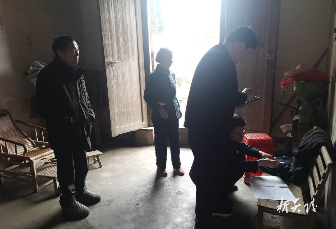 县残联：完成困难残疾人家庭无障碍改造项目入户评估工作