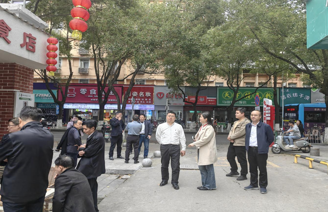 彭小中带队到郴州学习考察