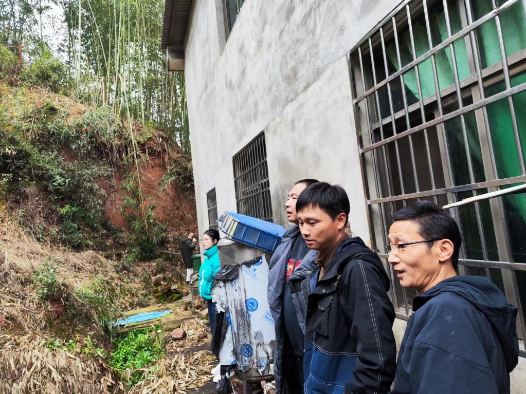 石峰区自然资源局开展汛前地质灾害隐患排查
