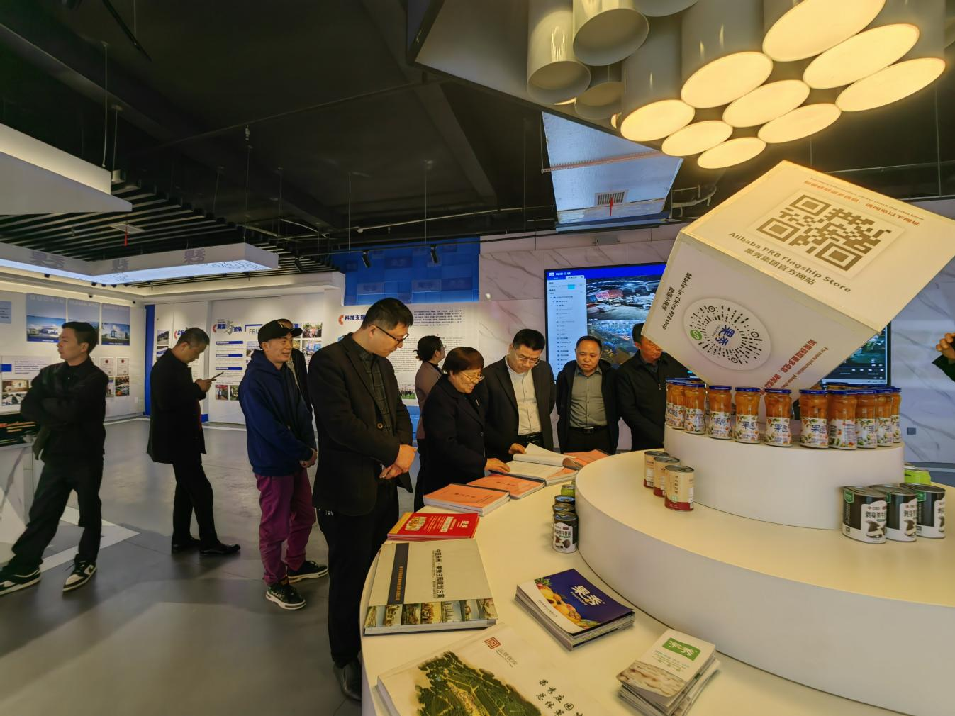 彭小中带队到永州学习考察