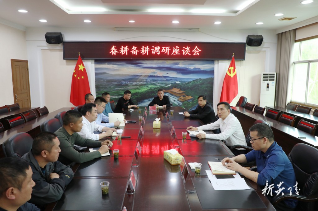 尹朝晖赴乡镇调研督导春耕备耕工作