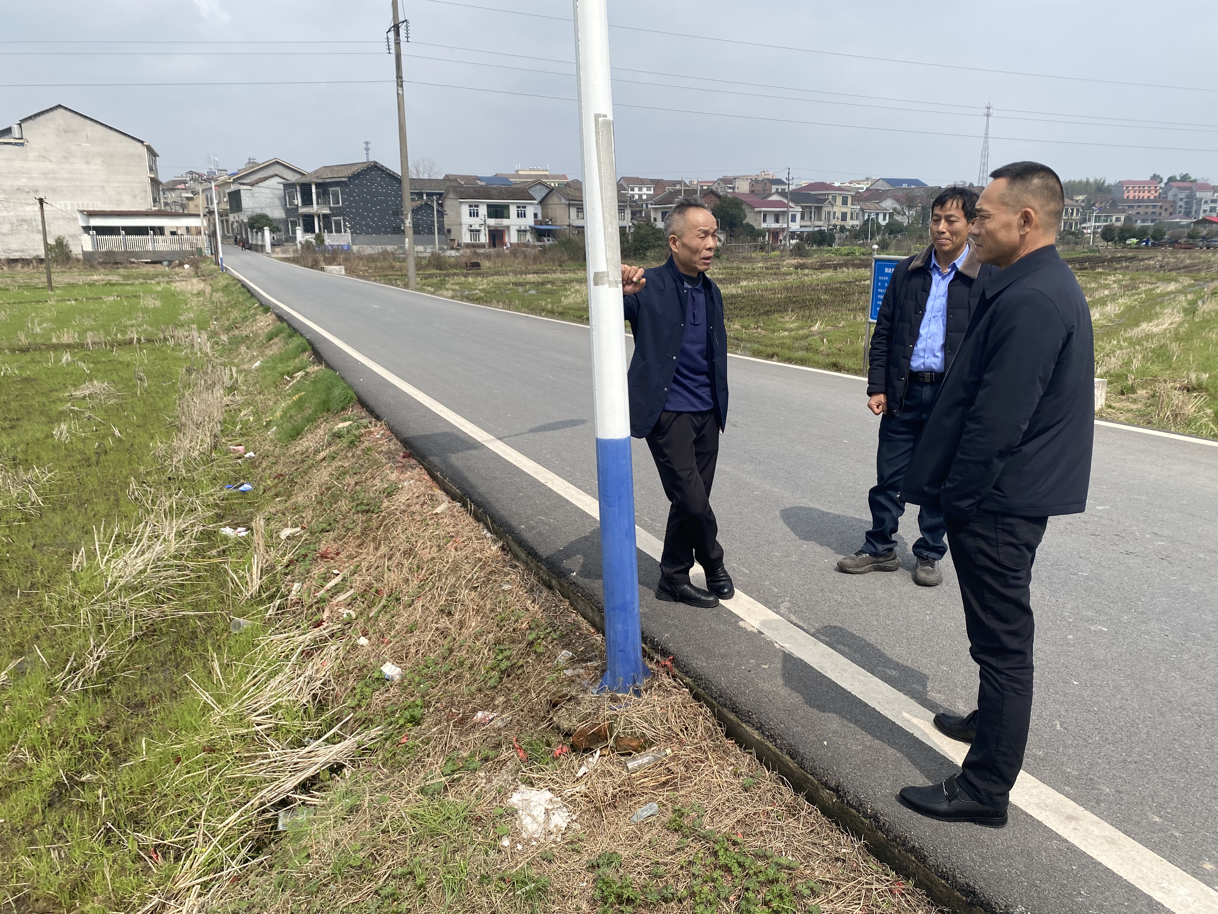 龙凡平主任一行于醴陵市农机合作社开展春耕生产调研