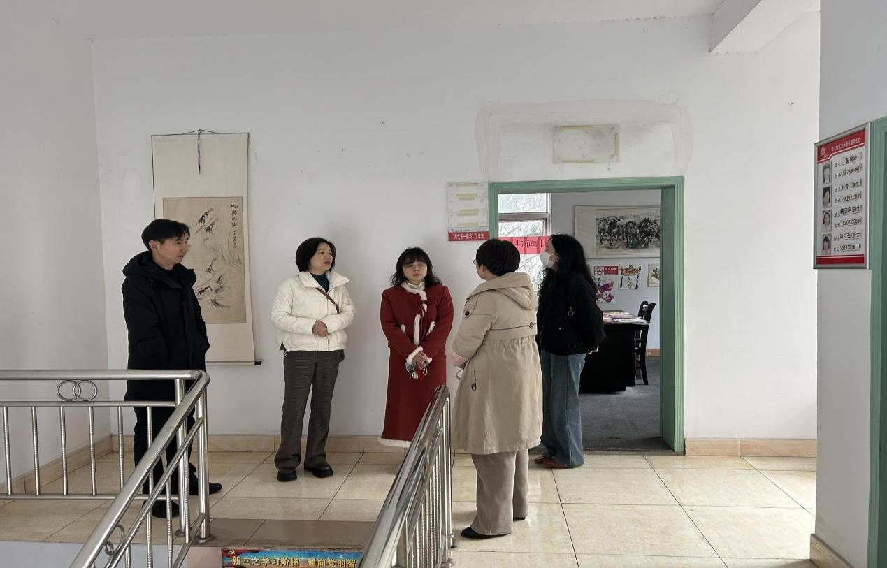 芦淞区民政局对村级组织工作事务、机制牌子等工作开展清理清查