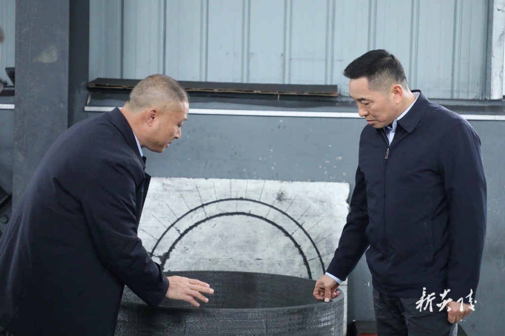 尹朝晖赴乡镇、高新区调研乡村振兴、基层减负赋能和企业复工复产等工作