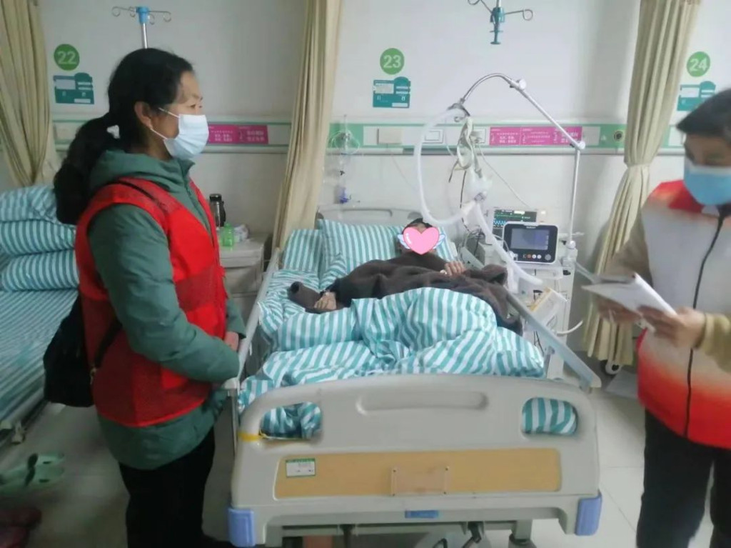 “幸福布谷来敲门”项目组织开展志愿者集中上门服务活动