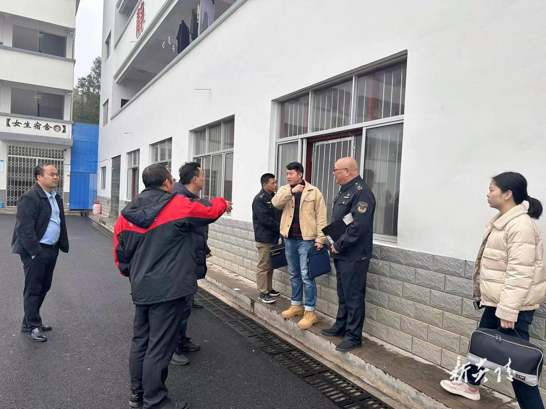 沔渡镇开展学校及周边食品安全和消防安全大检查