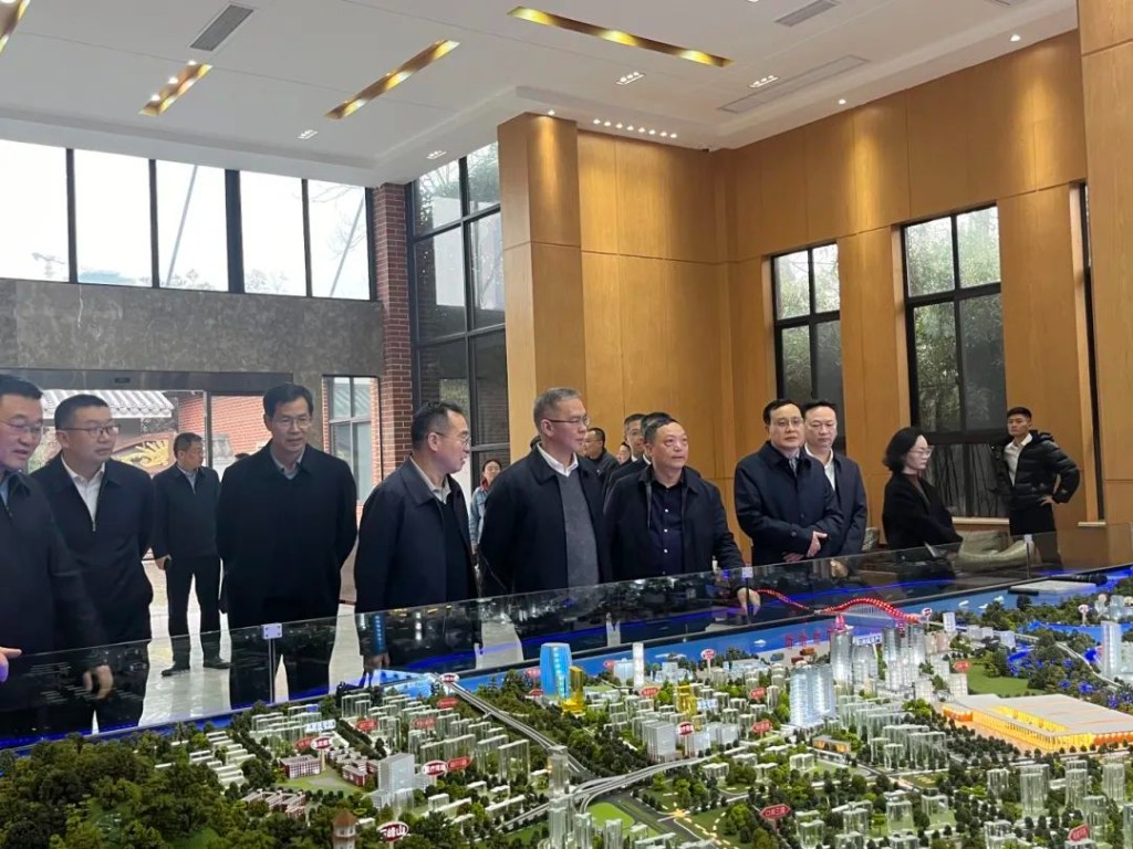 曹慧泉调研清水塘新能源·装备产业新城建设情况