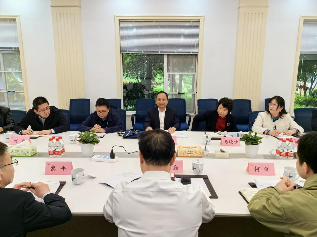 省委金融办、湖南证监局、证券交易所一行赴株调研重点拟上市企业