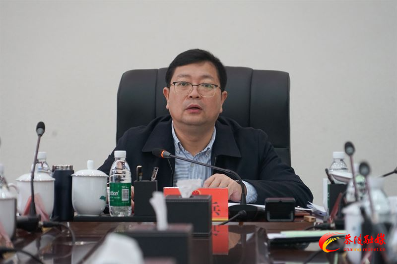 杨红兵主持召开茶陵县十八届人民政府第40次常务会议