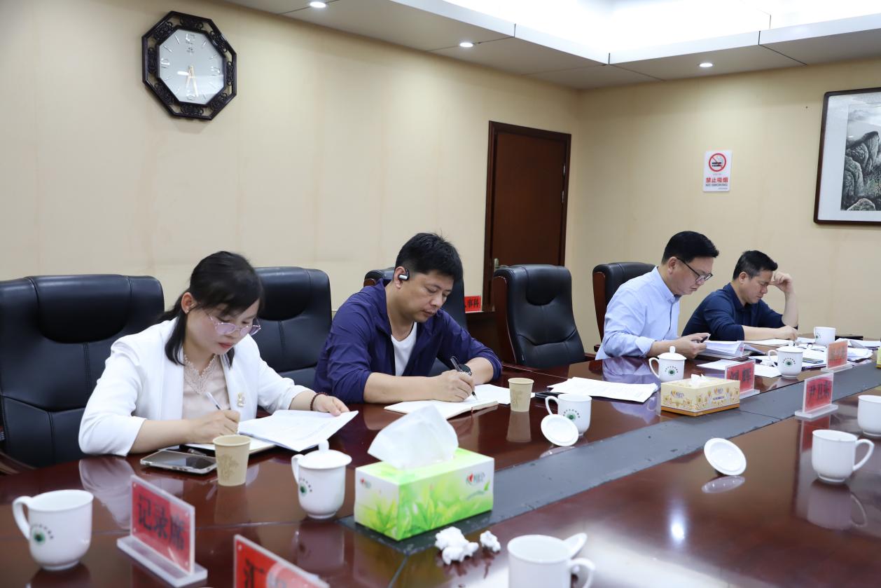 市生态环境局召开第四次理论学习中心组学习