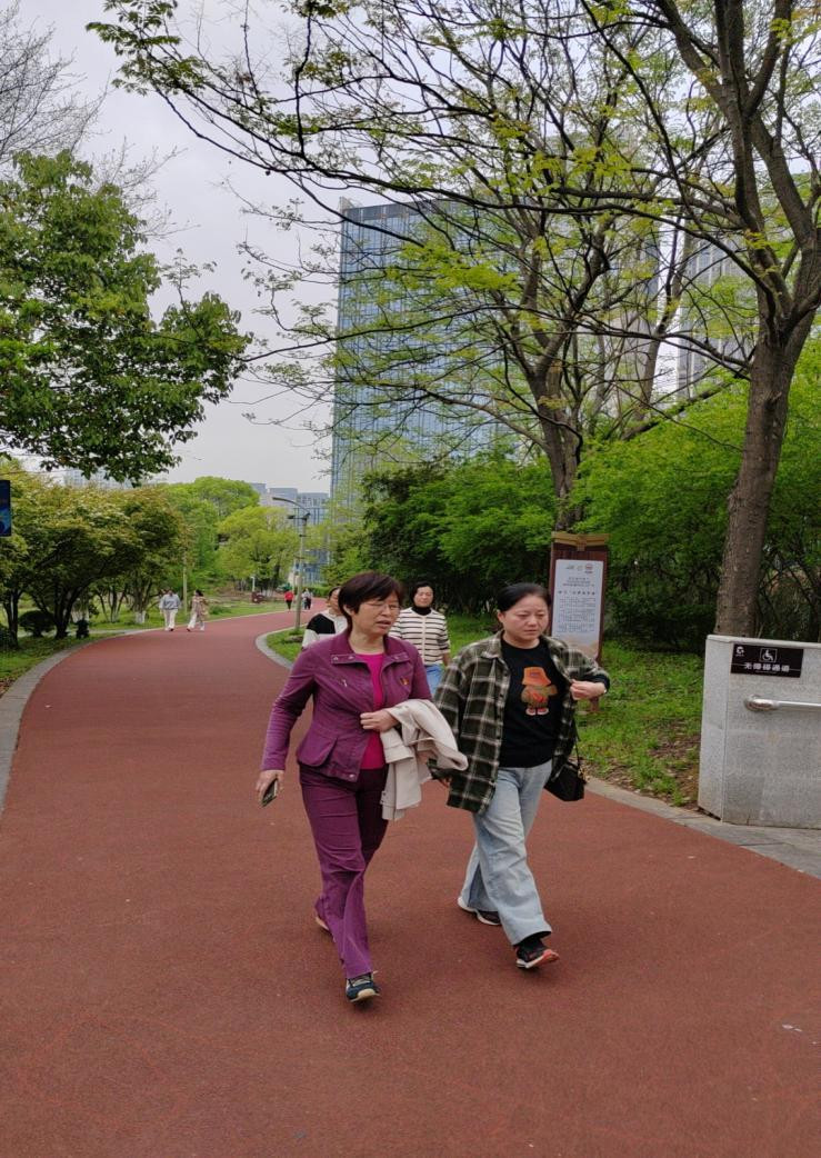 韶华赴春约 株洲市交通运输局开展女职工健步行活动