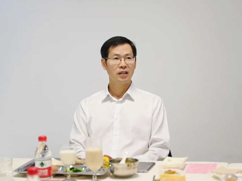 这场早餐会，民营企业家唱主角