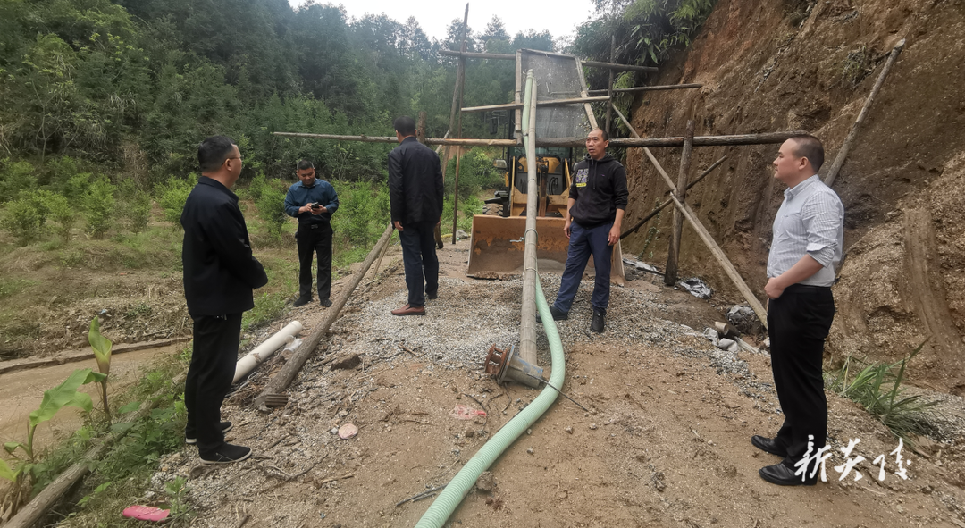 霞阳镇：打击非法采砂 守护一方水土