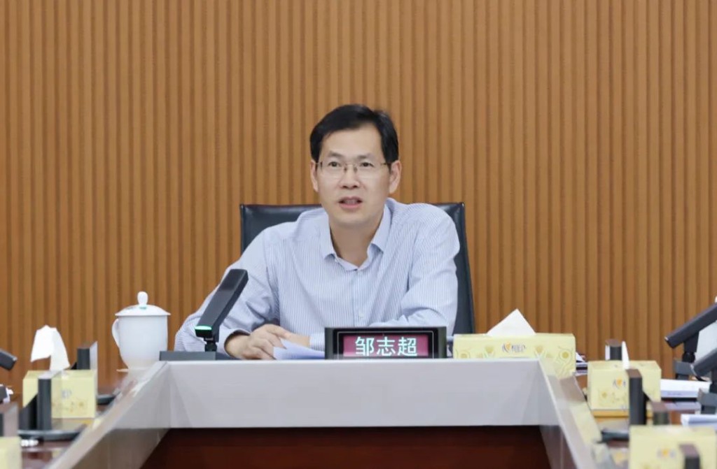 株洲经开区党工委召开会议