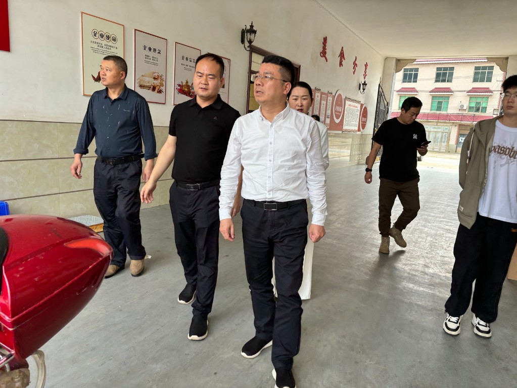 彭小中督导“三社合一”改革，多个乡镇积极参与建设