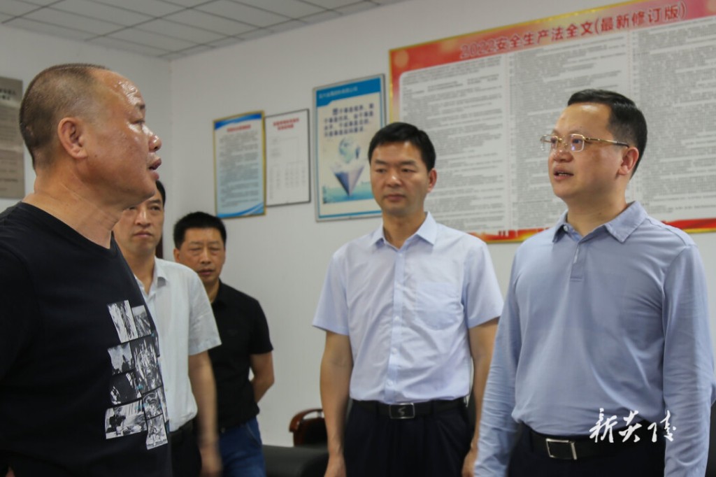 夏胜利带队调研重点项目建设、督导安全生产和食品安全等工作