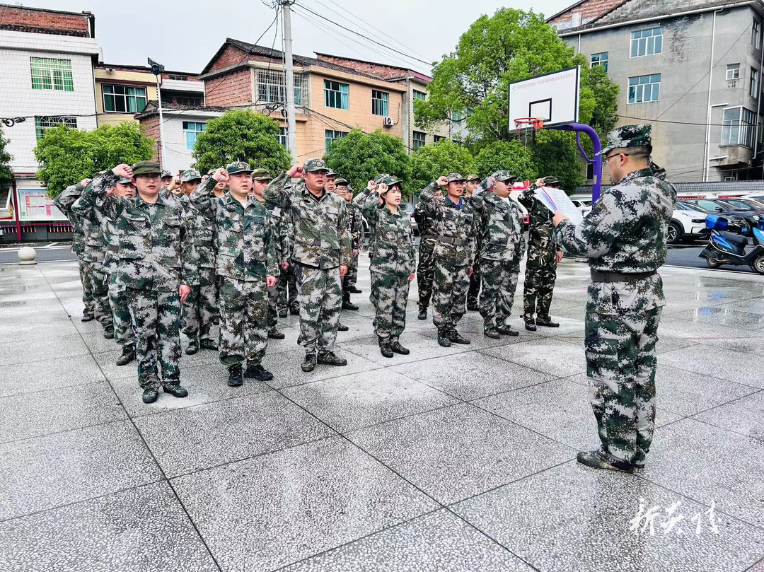 十都镇开展2024年基干民兵集合点验