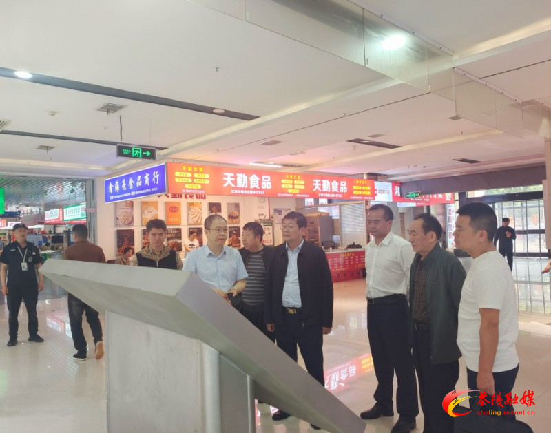 杨红兵带队赴长沙招商引资