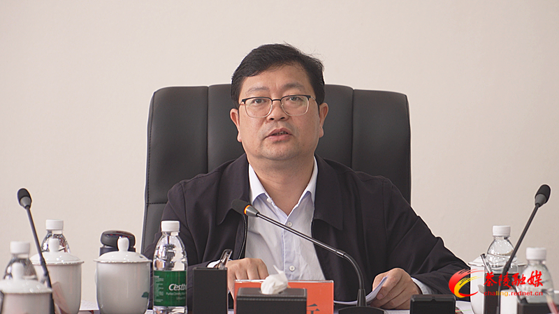 杨红兵主持召开茶陵县十八届人民政府第39次常务会议