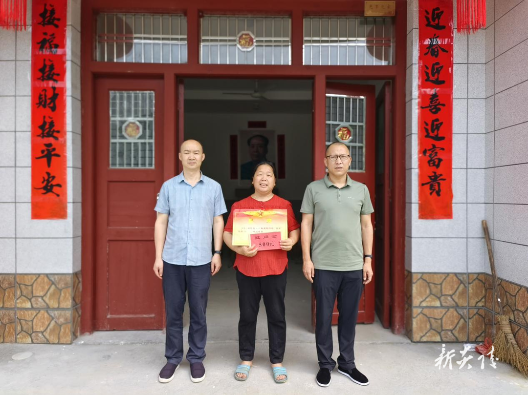 垄溪乡：喜报送上门 拥军暖人心
