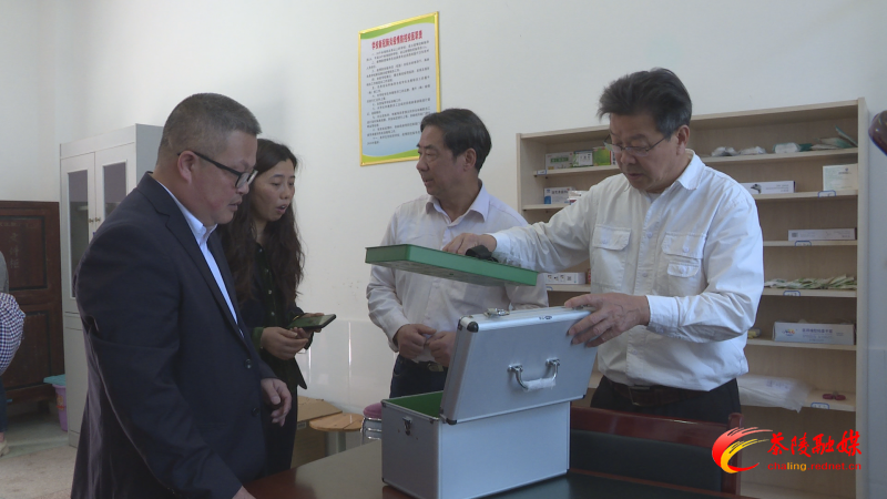 市教育基金会来茶调研
