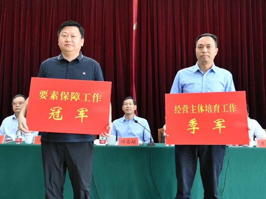 正视差距，坚定信心，石峰区这场讲评会开得实在！