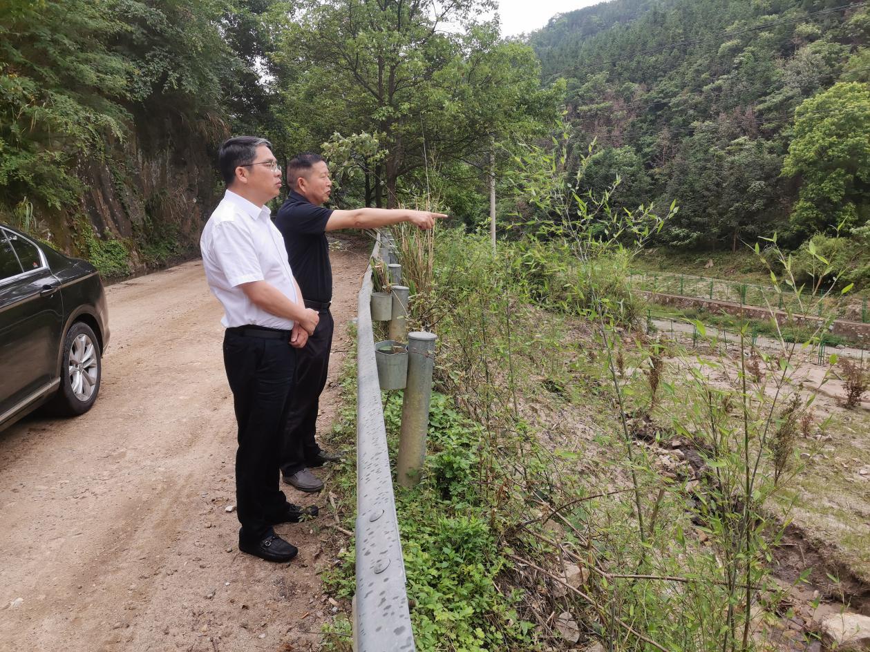 邓元连现场督导生态环境问题整改工作