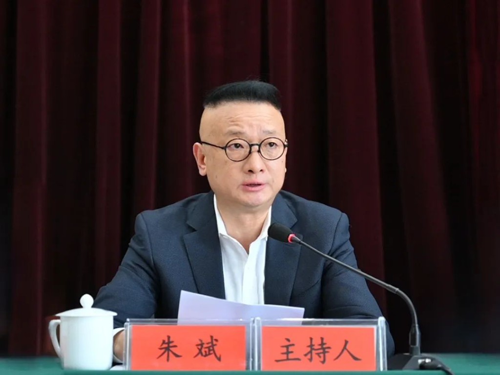 正视差距，坚定信心，石峰区这场讲评会开得实在！
