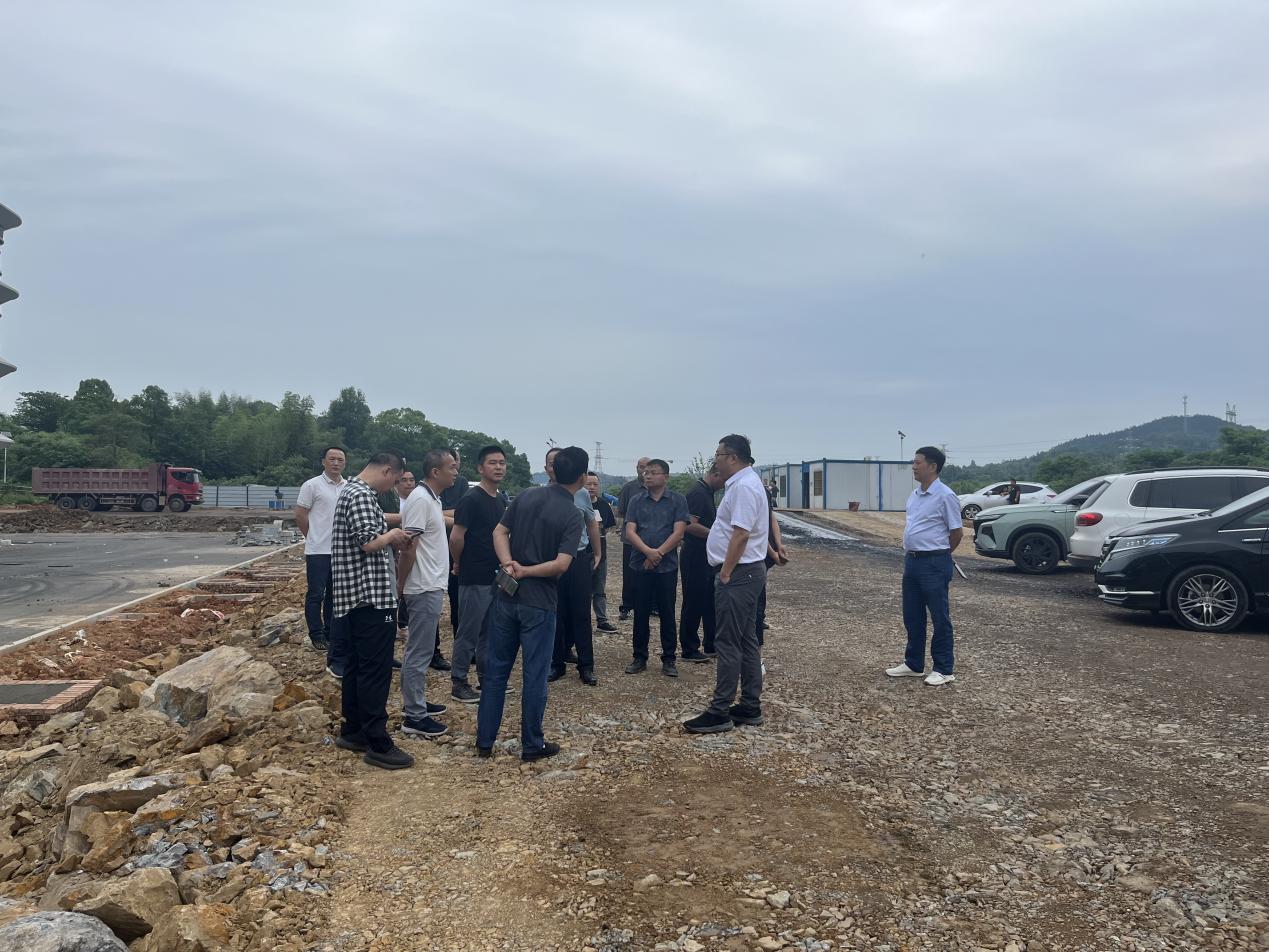 荷塘区副区长督导工地扬尘管控工作