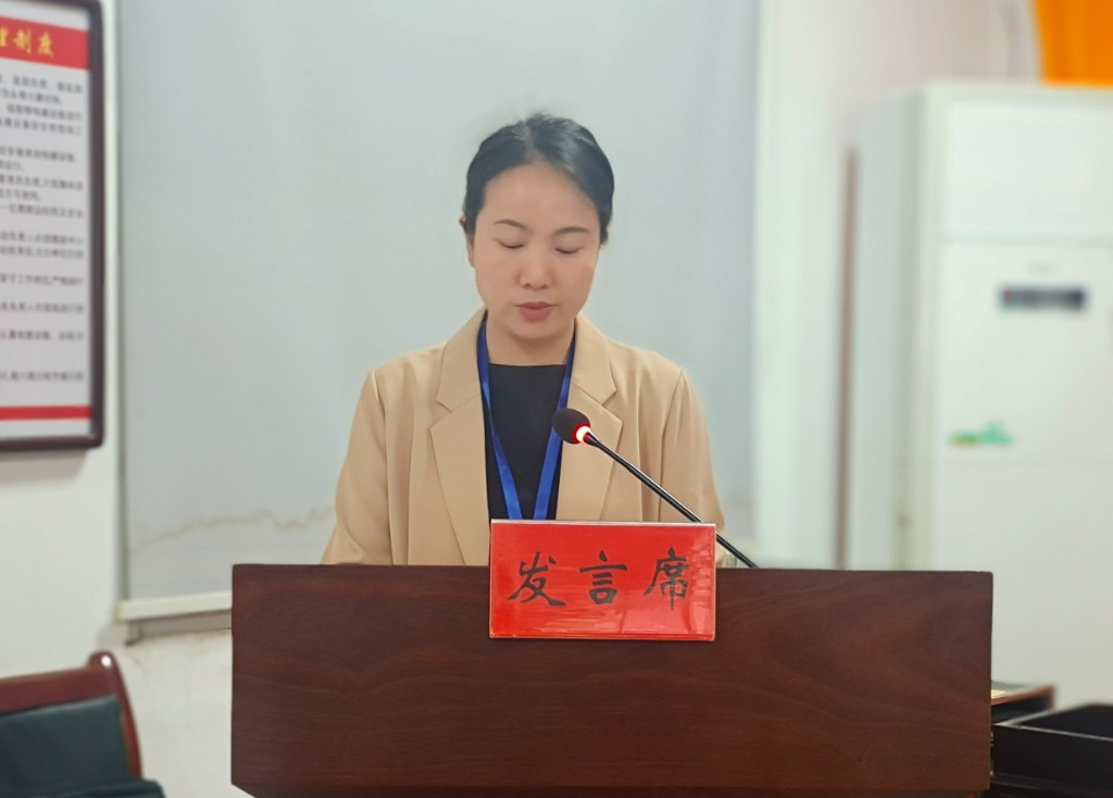 龙潭镇召开第二届人民代表大会第六次会议