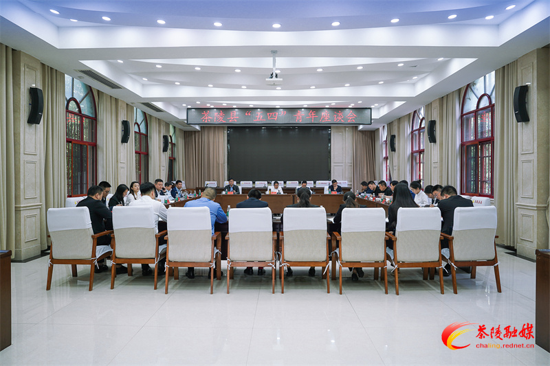 邓元连：奋力谱写建功新时代的青春之歌