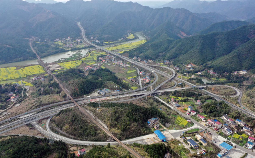 株洲：构建“内畅外联”综合交通运输体系