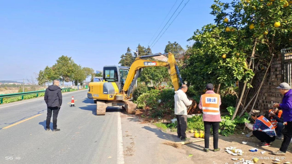 茶陵交通开展公路非标专项集中整治