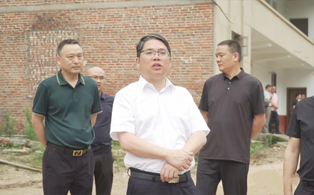 邓元连现场督导生态环境问题整改工作