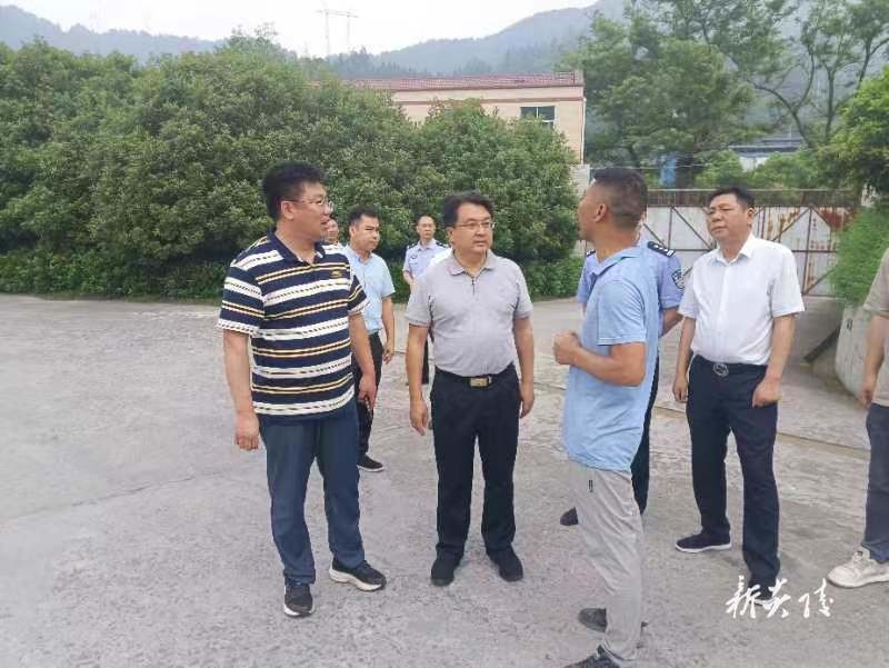 县领导开展“五一”假期安全生产督导检查