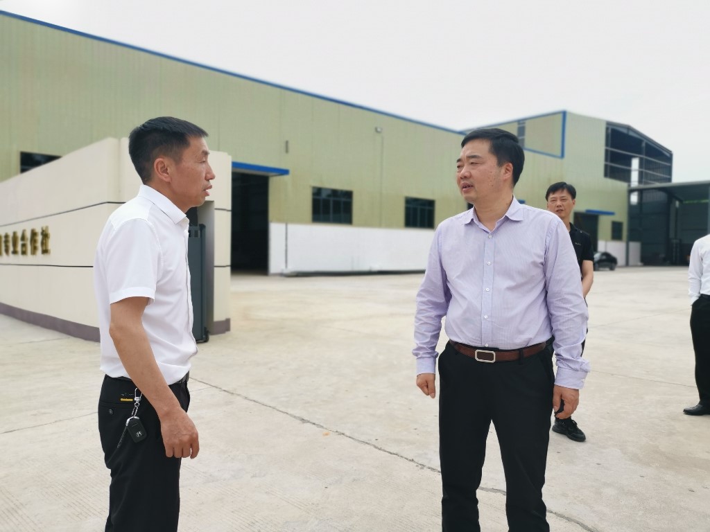 李鹏程调研莲塘坳镇经济社会发展