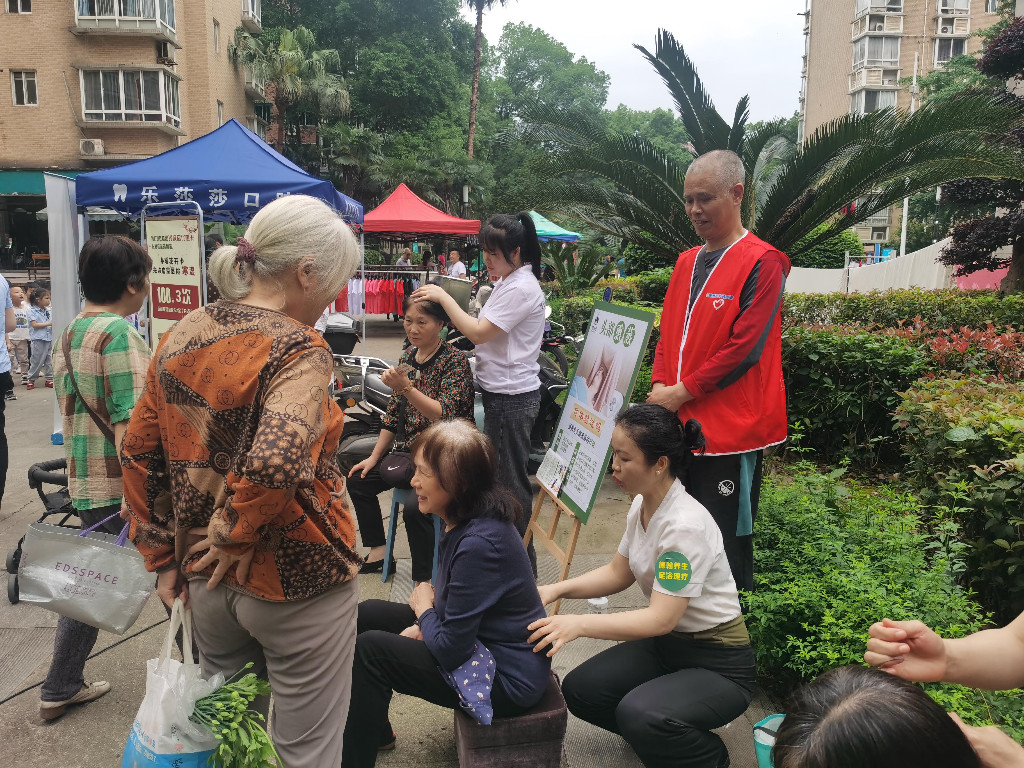 银耀株洲进社区 党建引领志愿红！株洲市交通运输局离退休党员志愿服务分队进社区开展志愿服务活动