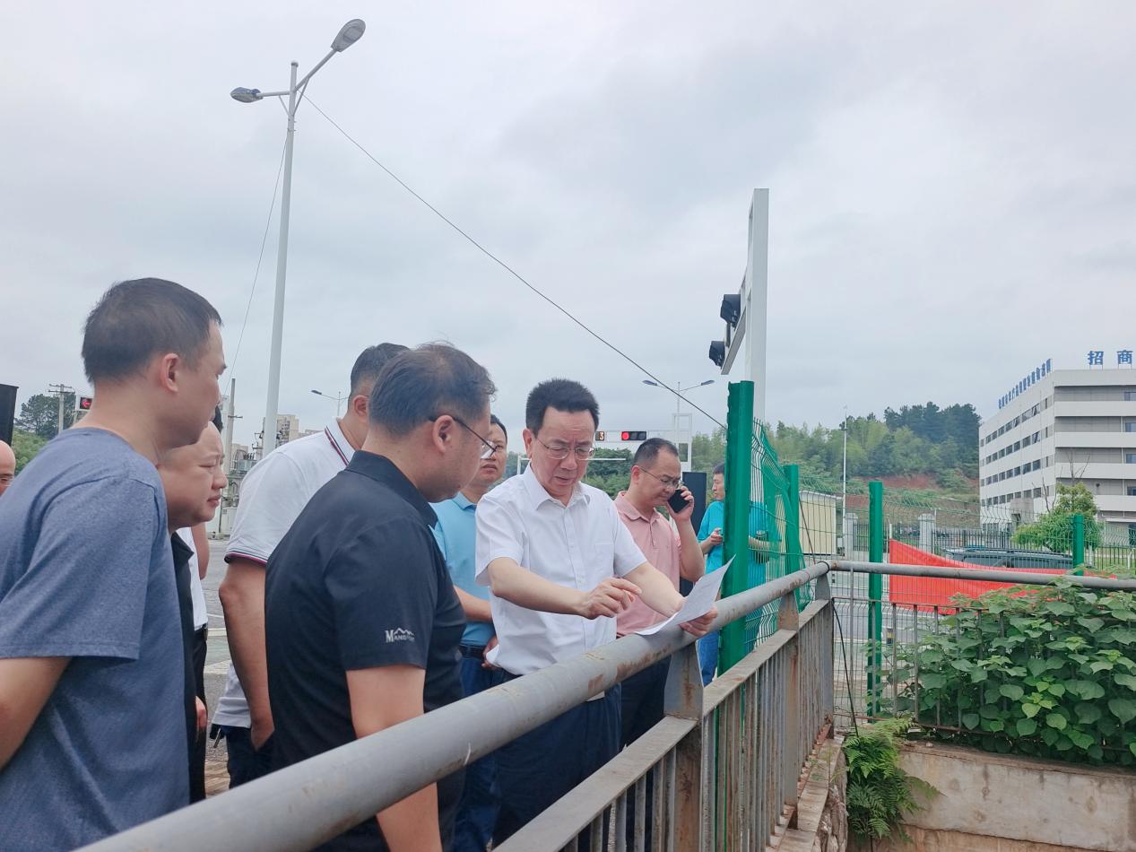 副市长易湘东督导问题整改情况