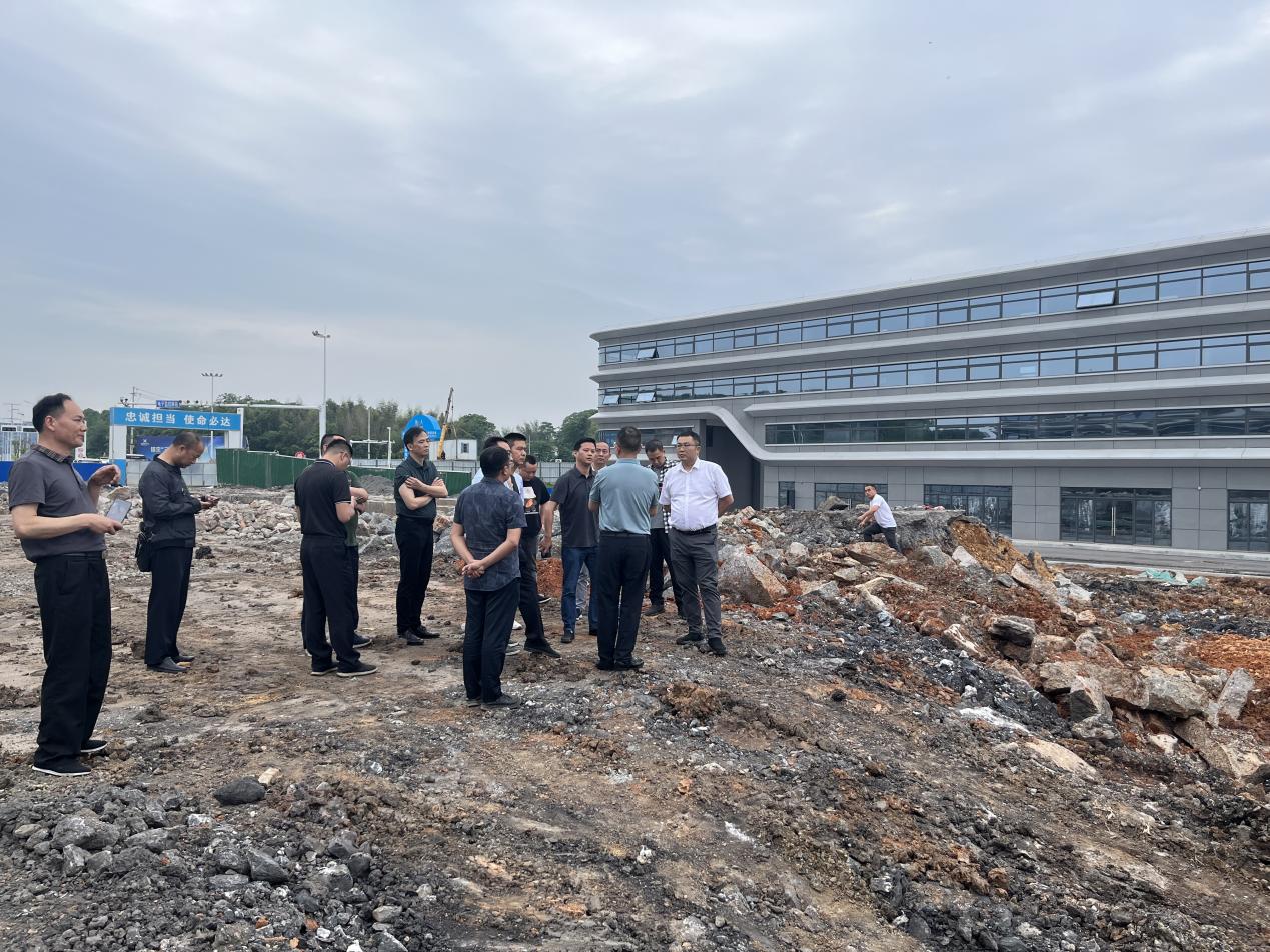 荷塘区副区长督导工地扬尘管控工作