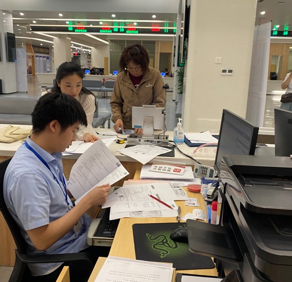 “用心”服务，实力“圈粉”——株洲市不动产登记中心连获锦旗